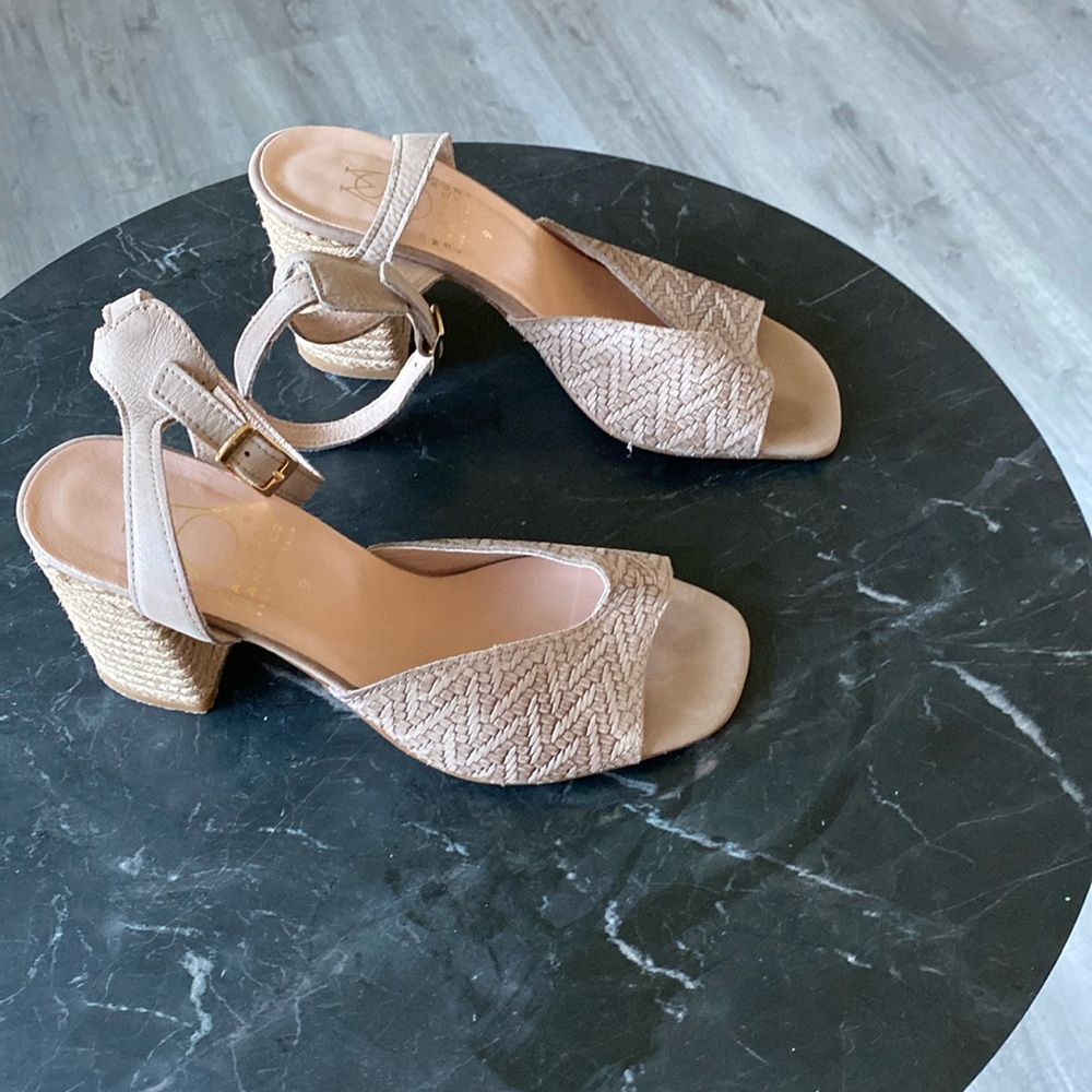 Marroqui Sanchez Taupe Grey leather heels size 9